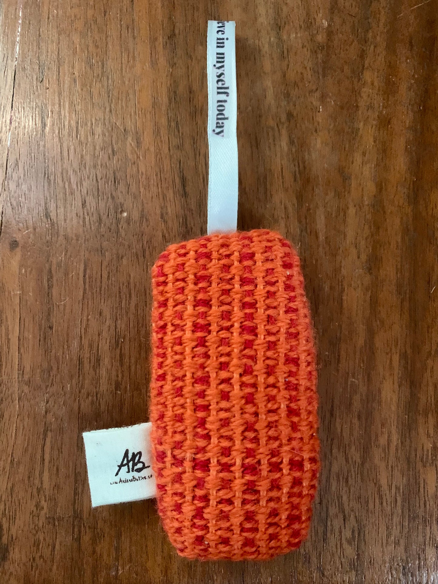 2. Selfie-me Lavender Sachet Monday Orange