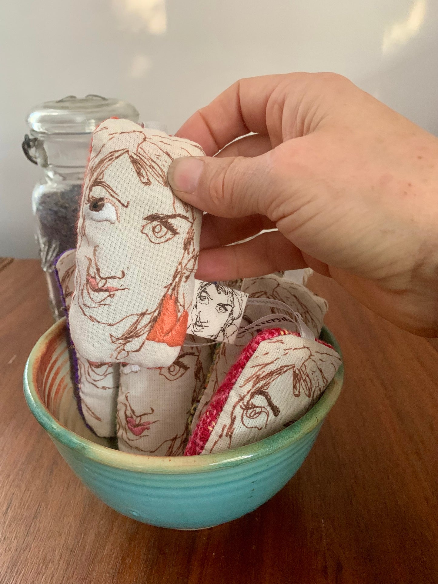 2. Selfie-me Lavender Sachet Monday Orange