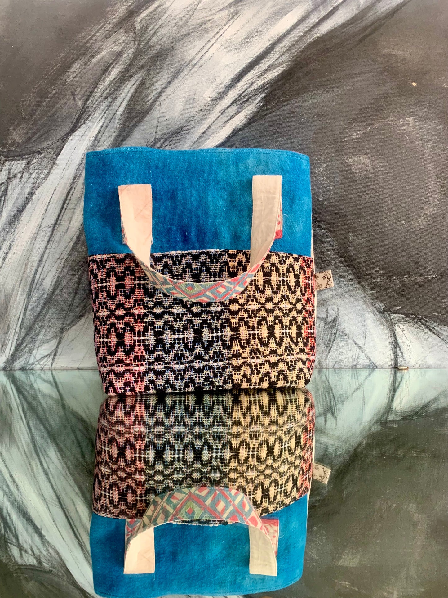 The Patsy tote bag- sunrise blue